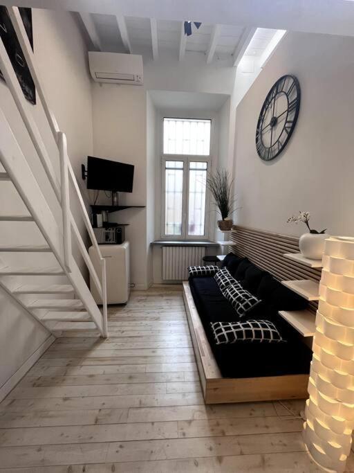 Amazing Little Loft In The Center Of Milan Apartment Bagian luar foto
